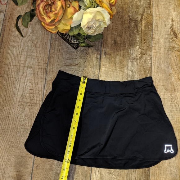 Women's Skirt Sport Skirt size Medium - Picture 3 of 4